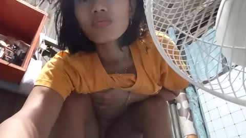 Snapshot of gorgeouspinay_babe chatting on 01/14/26, 10:36 GorgeousPinay babe online show from 01/14/26, 10:36