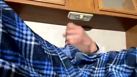 Snapshot of gorgeousrob1904 chatting on 01/22/25, 12:06 Gorgeous Rob online show from 01/22/25, 12:06