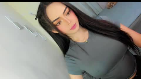 Snapshot of gorgeoustransgirl chatting on 04/03/26, 09:51 Emmy online show from 04/03/26, 09:51