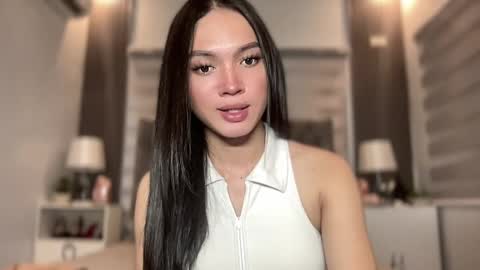 D I A N A online show from 04/30/26, 12:00