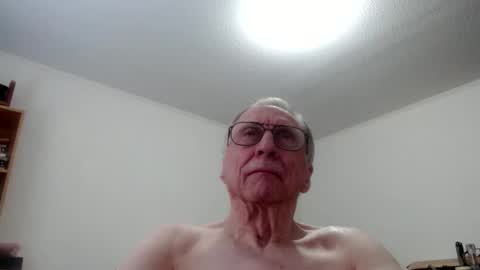 Snapshot of gotahavetna chatting on 04/14/26, 02:01 GotaHaveTnA online show from 04/14/26, 02:01