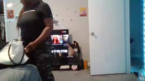 Snapshot of gotcake713 chatting on 10/24/25, 08:38 Sue Goddess online show from 10/24/25, 08:38