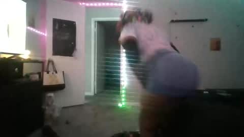 Snapshot of gotcake713 chatting on 04/19/26, 02:00 Sue Goddess online show from 04/19/26, 02:00