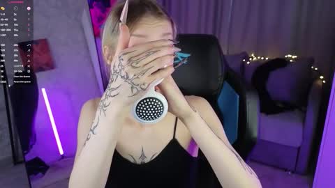 Violeta online show from 10/21/25, 09:43