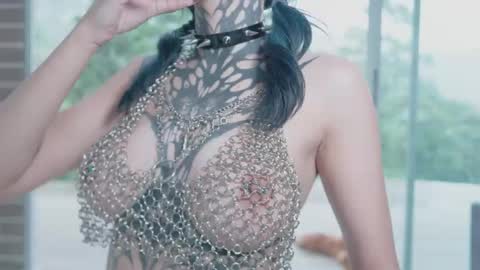 Snapshot of goth_dolll chatting on 04/11/26, 08:24 sophie Special celebration a the beach 300k followers 3011 and 0112 online show from 04/11/26, 08:24