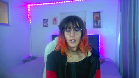 Snapshot of goth_minerva chatting on 05/09/26, 01:38 goth_minerva online show from 05/09/26, 01:38