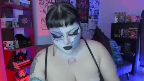 Snapshot of goth_stein chatting on 10/13/25, 04:12 Engel Please help me to reach 50 thumbs up online show from 10/13/25, 04:12