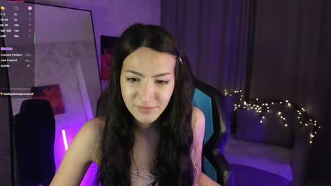 Snapshot of goth_tvt chatting on 11/03/25, 07:26 mulan online show from 11/03/25, 07:26