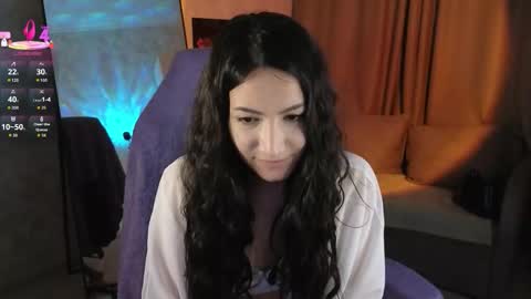 Snapshot of goth_tvt chatting on 11/14/25, 08:18 mulan online show from 11/14/25, 08:18