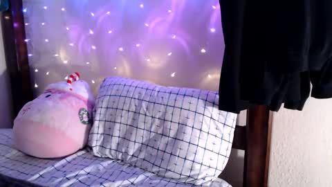 Snapshot of gothbaby305 chatting on 01/29/25, 04:36 gothbaby305 online show from 01/29/25, 04:36