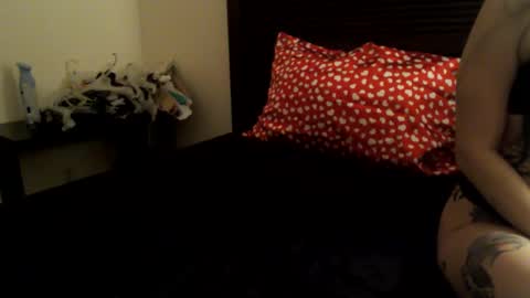 Snapshot of gothbaby305 chatting on 03/04/25, 07:51 gothbaby305 online show from 03/04/25, 07:51