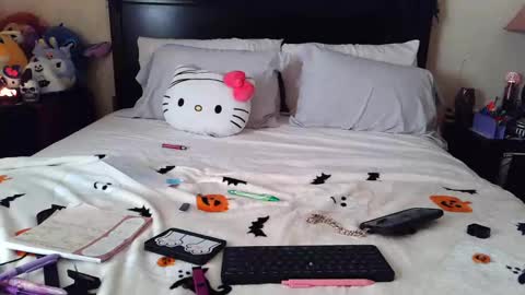 Snapshot of gothbaby305 chatting on 09/30/25, 11:59 gothbaby305 online show from 09/30/25, 11:59