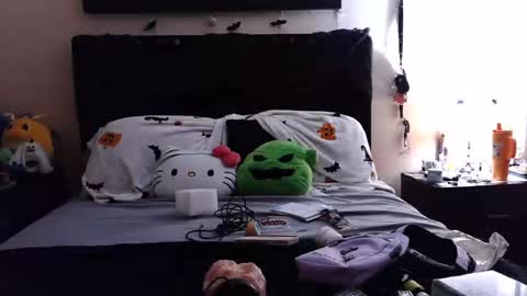 Snapshot of gothbaby305 chatting on 10/12/25, 07:29 gothbaby305 online show from 10/12/25, 07:29