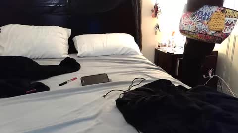 Snapshot of gothbaby305 chatting on 10/28/25, 09:39 gothbaby305 online show from 10/28/25, 09:39