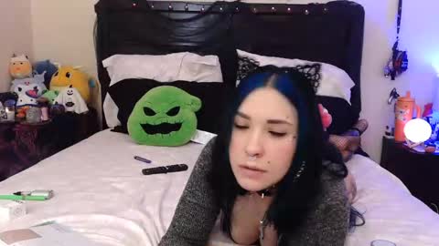 Snapshot of gothbaby305 chatting on 11/03/25, 05:52 gothbaby305 online show from 11/03/25, 05:52