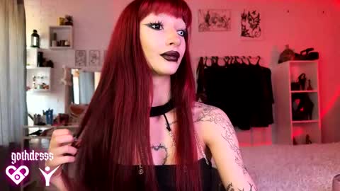    online show from 10/18/25, 05:54