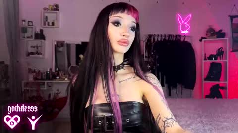    online show from 03/10/26, 02:16