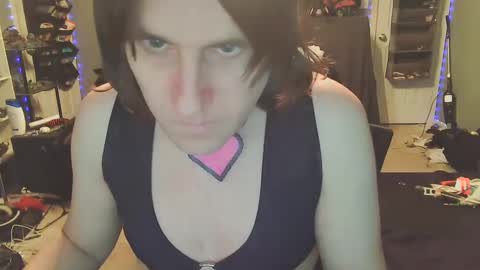 Snapshot of gothic123451 chatting on 01/04/25, 05:58 Victoriana online show from 01/04/25, 05:58