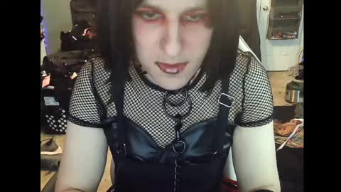 Snapshot of gothic123451 chatting on 01/11/25, 03:20 Victoriana online show from 01/11/25, 03:20