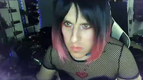 Snapshot of gothic123451 chatting on 01/18/25, 12:57 Victoriana online show from 01/18/25, 12:57