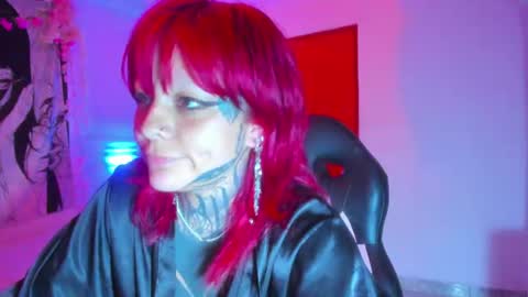 Snapshot of gothic9goddes chatting on 06/19/26, 12:26 GG online show from 06/19/26, 12:26