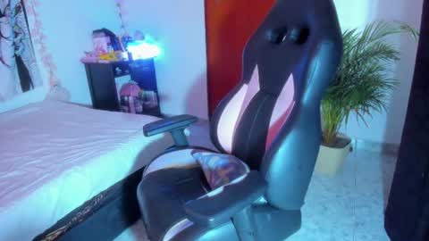 Snapshot of gothic9goddes chatting on 07/19/26, 01:15 GG online show from 07/19/26, 01:15