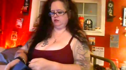 Snapshot of gothickmaiden chatting on 06/27/26, 02:27 GothickMaiden online show from 06/27/26, 02:27