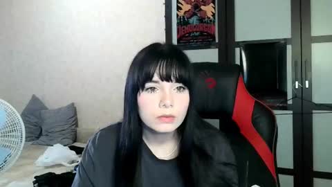 Snapshot of gothickq chatting on 06/18/26, 11:47 gothickq online show from 06/18/26, 11:47