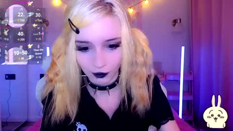 Snapshot of gothiclali chatting on 05/22/26, 12:18 gothiclali online show from 05/22/26, 12:18