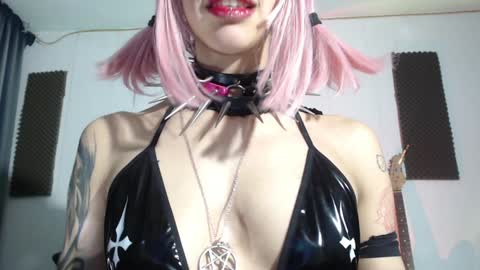        online show from 01/05/25, 04:14