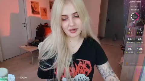 Snapshot of gothkittys chatting on 03/16/26, 01:15 traumfrau Kira angel face devil eyes I SELL A LOT VIDEO IN GALLERY online show from 03/16/26, 01:15