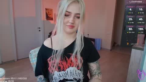 Snapshot of gothkittys chatting on 04/01/26, 01:01 traumfrau Kira angel face devil eyes I SELL A LOT VIDEO IN GALLERY online show from 04/01/26, 01:01