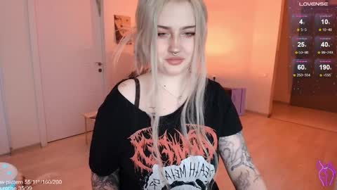 Snapshot of gothkittys chatting on 04/05/26, 05:10 traumfrau Kira angel face devil eyes I SELL A LOT VIDEO IN GALLERY online show from 04/05/26, 05:10