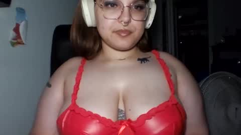 Snapshot of gothshawty101 chatting on 11/30/25, 08:57 Lady Venus online show from 11/30/25, 08:57