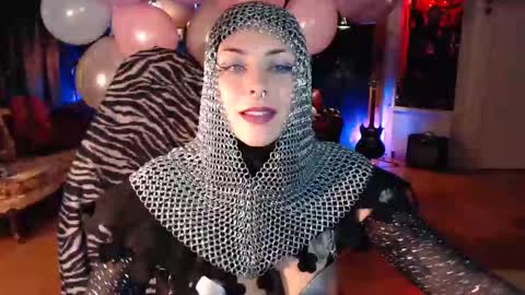 Snapshot of gothstripper chatting on 11/02/25, 12:46 Hezra online show from 11/02/25, 12:46