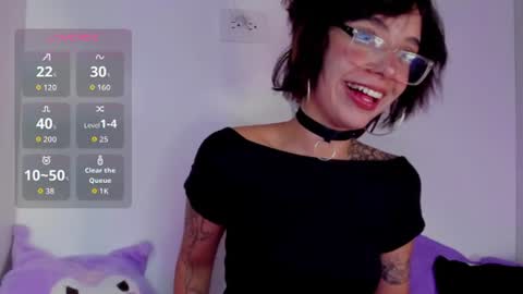 Snapshot of gothv chatting on 07/09/26, 01:20 Violet online show from 07/09/26, 01:20