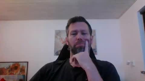 Snapshot of gotta1234 chatting on 12/22/25, 06:32 gotta1234 online show from 12/22/25, 06:32