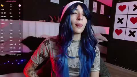 Meredith Alessandra online show from 12/22/25, 04:31