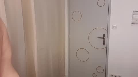 goura2000 online show from 01/27/25, 07:56