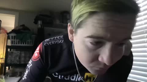 Snapshot of grabmybutt420 chatting on 10/08/25, 12:19 grabmybutt420 online show from 10/08/25, 12:19