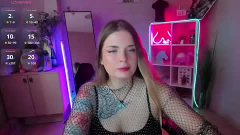 Snapshot of grace_floral chatting on 07/28/26, 01:56 Grace online show from 07/28/26, 01:56