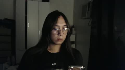 Snapshot of grace_for_youuu chatting on 01/14/25, 06:24 HoneyGrace online show from 01/14/25, 06:24