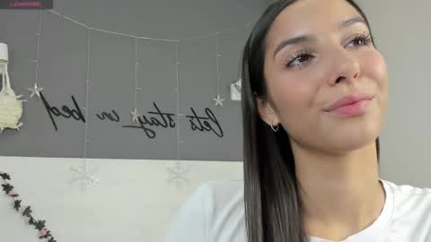 grace_louis online show from 11/30/25, 06:06