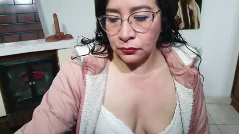 Snapshot of grace_mature_milf chatting on 05/14/26, 11:39 grace_mature_milf online show from 05/14/26, 11:39