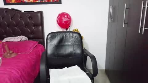 Snapshot of grace_mature_milf chatting on 05/25/26, 12:44 grace_mature_milf online show from 05/25/26, 12:44