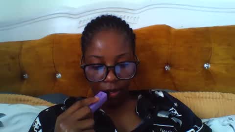 graceessy online show from 11/28/25, 11:02