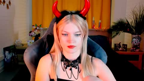 Grace Glamour online show from 12/18/24, 11:45