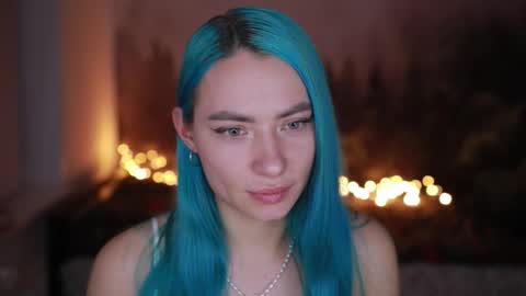 Snapshot of gracegreen chatting on 12/15/25, 05:17 I will be glad to see you 30 N 1800 - 2300 gmt3 online show from 12/15/25, 05:17