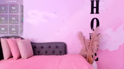 Grace online show from 11/30/25, 01:15