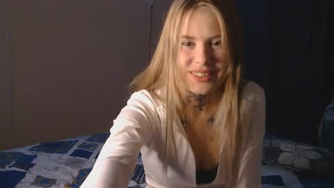 Snapshot of graciegerbig chatting on 05/25/26, 06:36 Emily online show from 05/25/26, 06:36